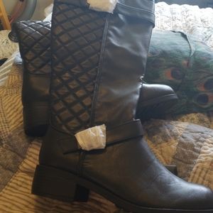 Black just fab boots... brand new and never worn.